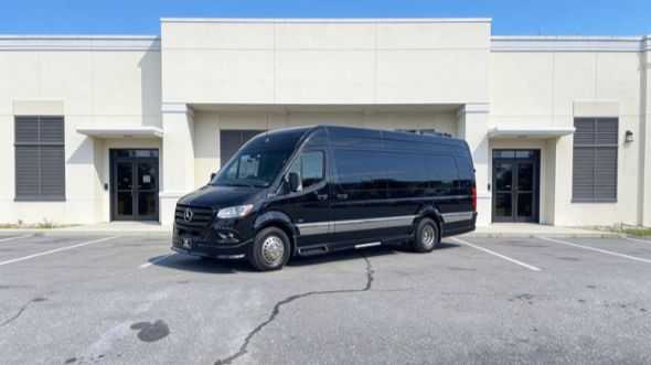 15 passenger sprinter van los angeles