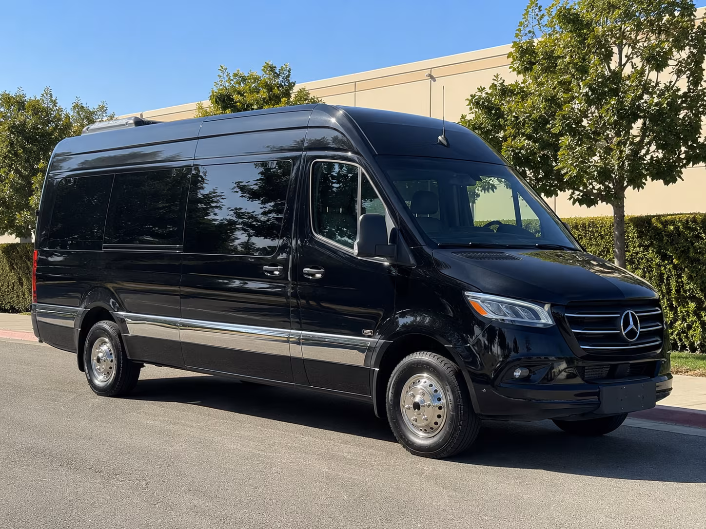 los angeles 15 passenger sprinter van